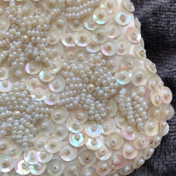 Vintage Handmade Delill Sequined and Beaded Coin Purse - Picture 2 of 8